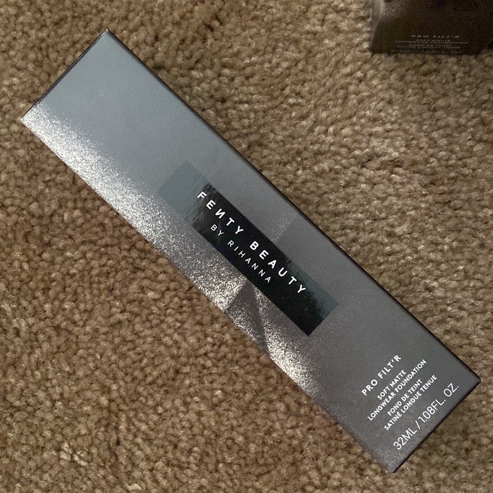 Fenty Beauty Soft Matte Foundation - Picture 2 of 4